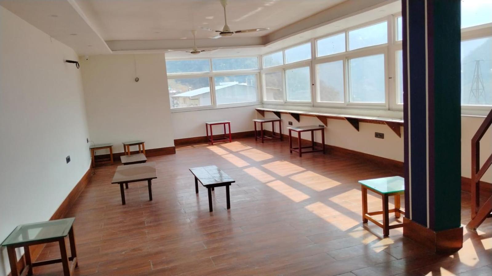 Bonfire Hostels Rishikesh Exterior photo